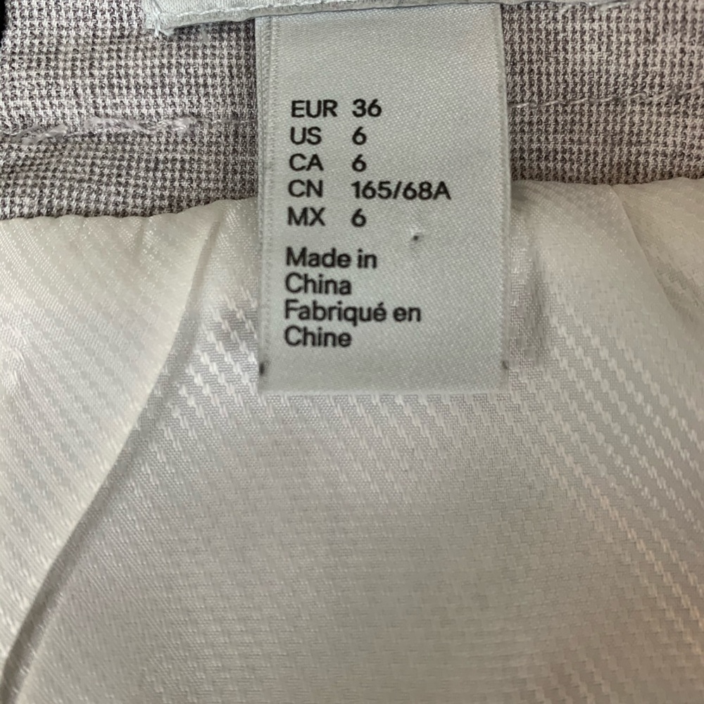 H&M gray mini skirt - Picture 4 of 7